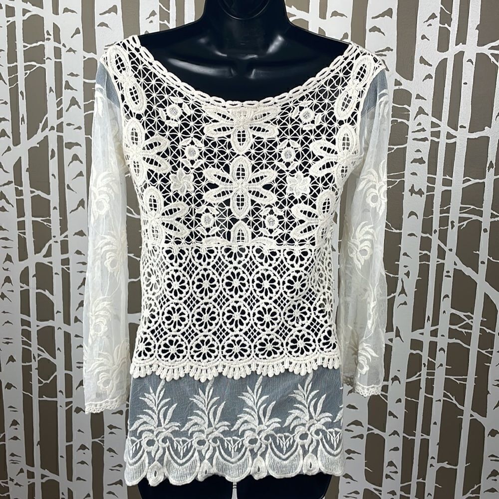 Boho Embroidered Lace & Mesh 3/4 Sleeve Top - Picture 5 of 14